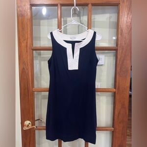 NEW YORK & COMPANY Women’s Shift Dress Sleeveless Navy White Split V Neck